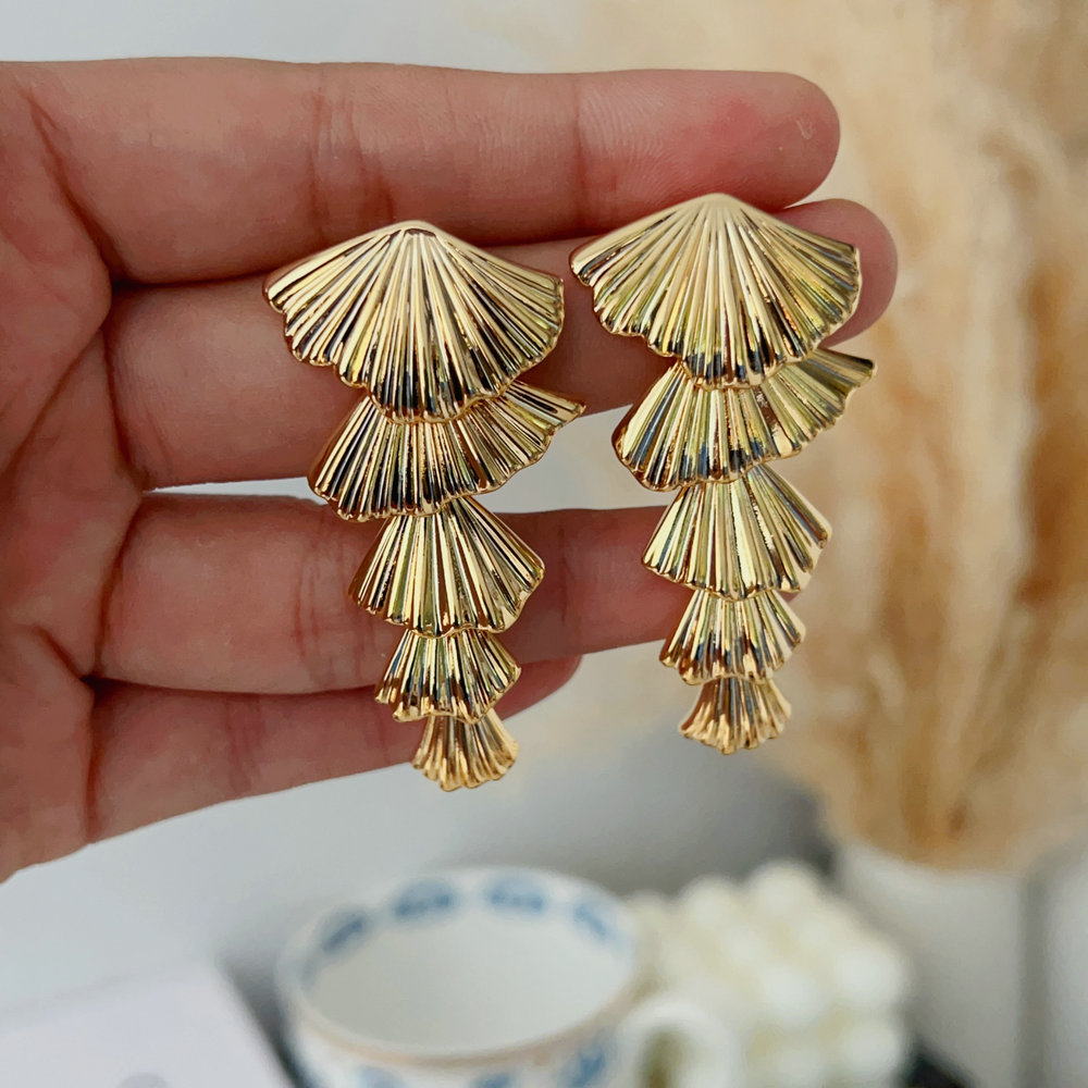 Long leaf earrings