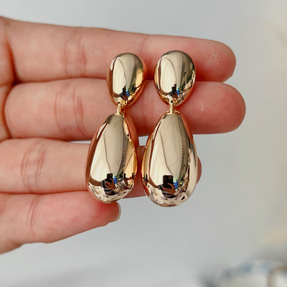 Metal drop earrings