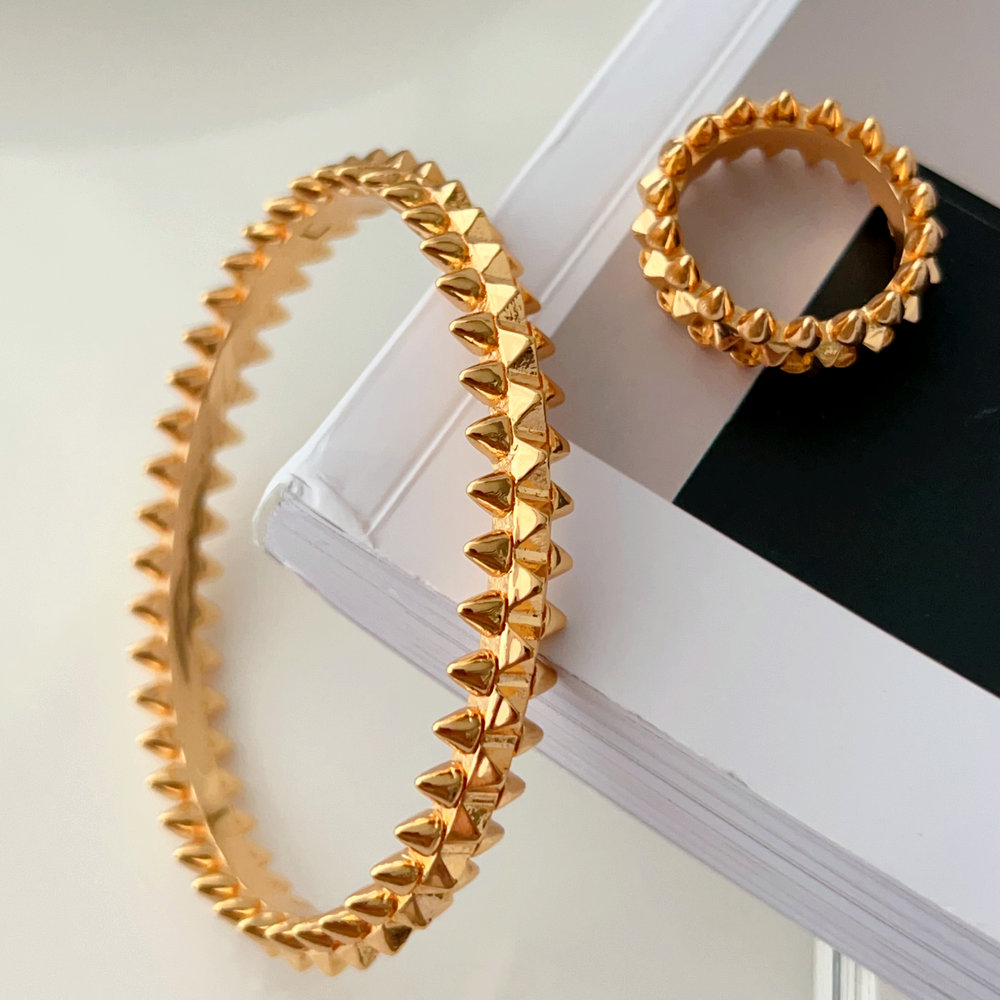 Metal rivet set bangle with ring