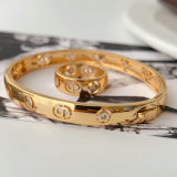 Cd set bangle with ring