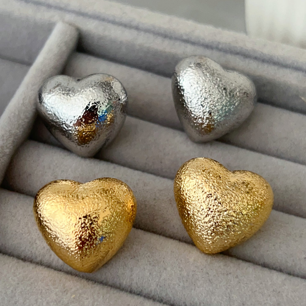 Metal heart earrings