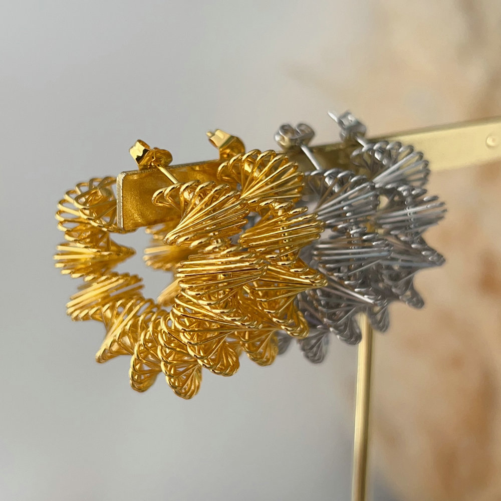 Spring metal earrings