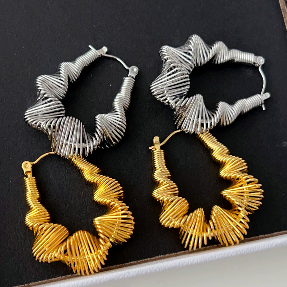 Spring metal hoop