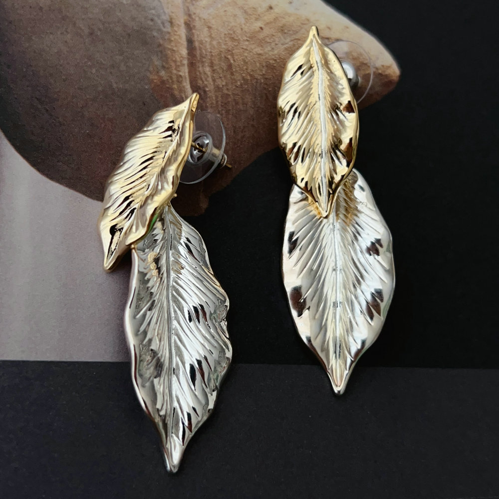 Leaf earrings