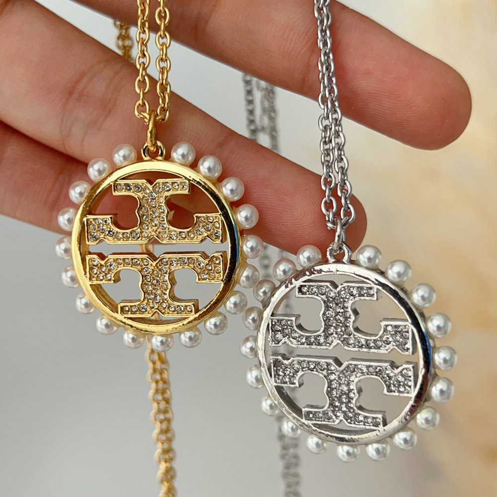 Perl Tory burch necklace