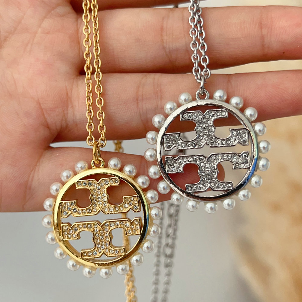 Perl Tory burch necklace