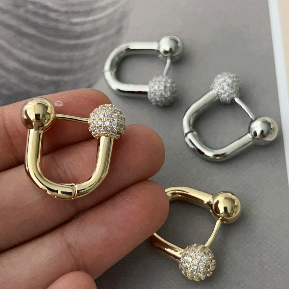 Pave fashion basic hoop