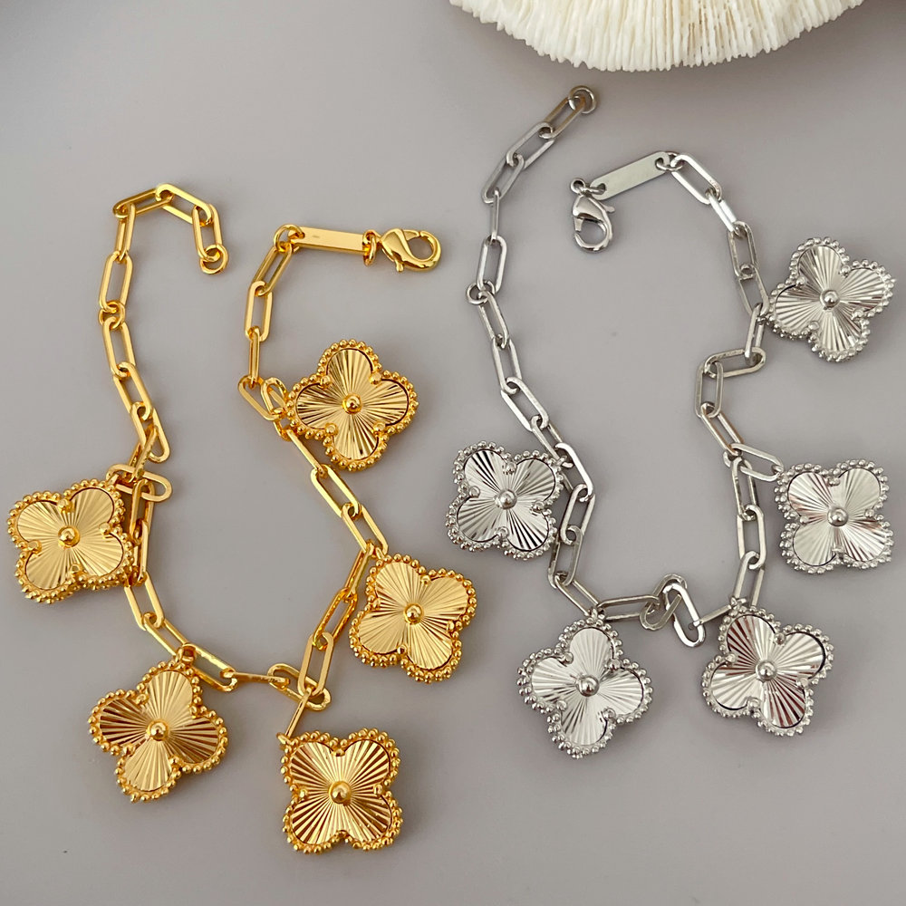 Metal five flower charm bracelet