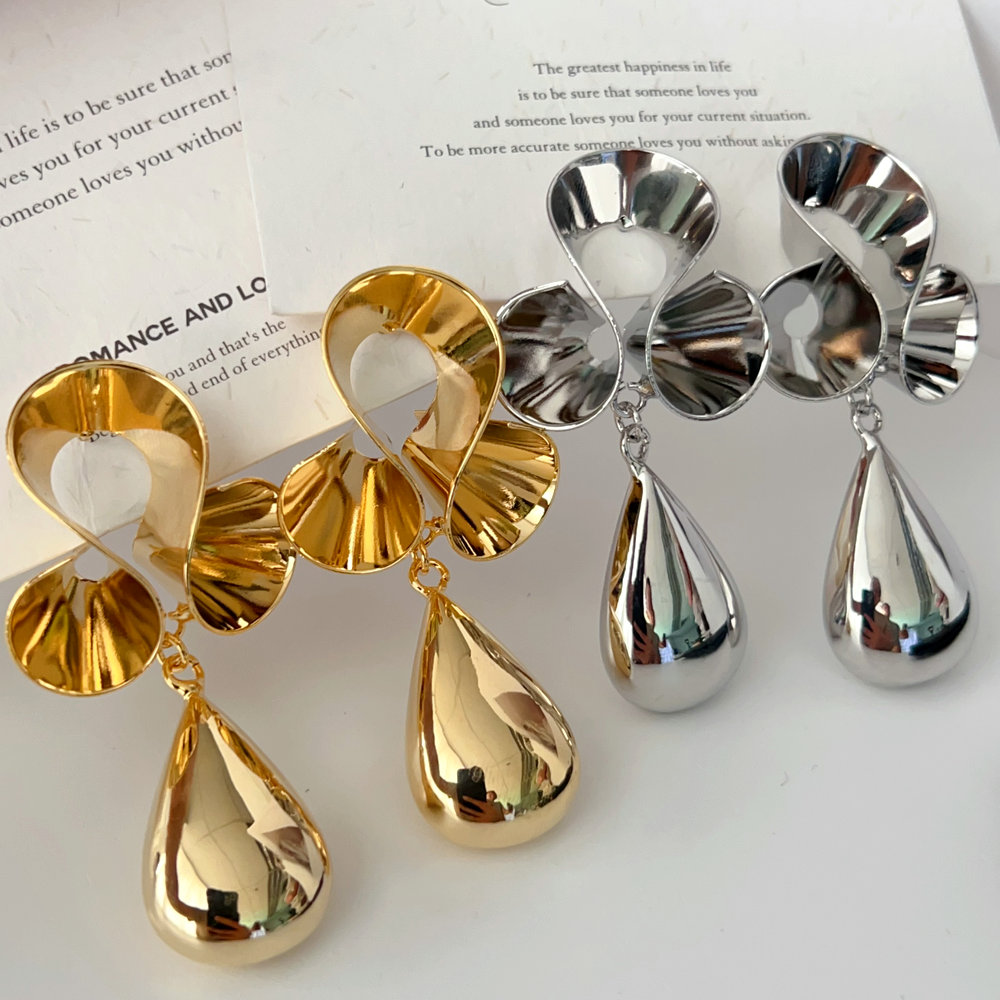 Chunky water drop earrings