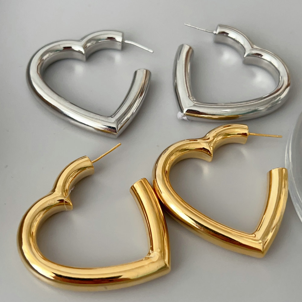 Chunky heart earrings