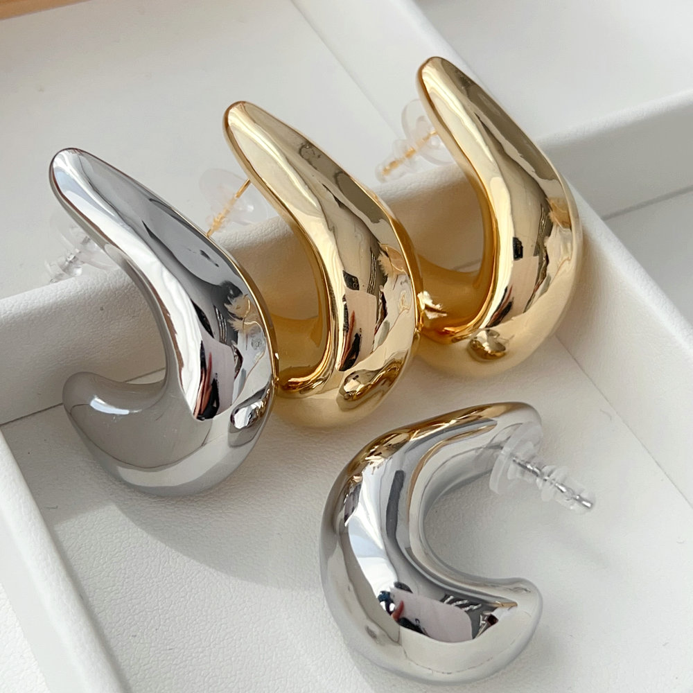 Chunky metal earrings