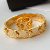 Clover bangle with ring