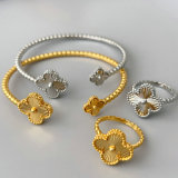 Clover bead bangle set with ring