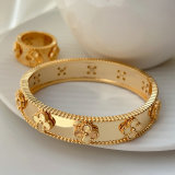 Clover bangle with ring