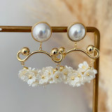 Pearl flower earringgs