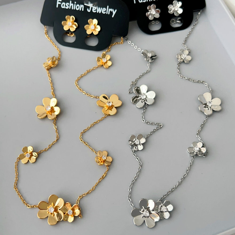 Flower earrings