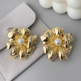 Metal chunky flower earrings