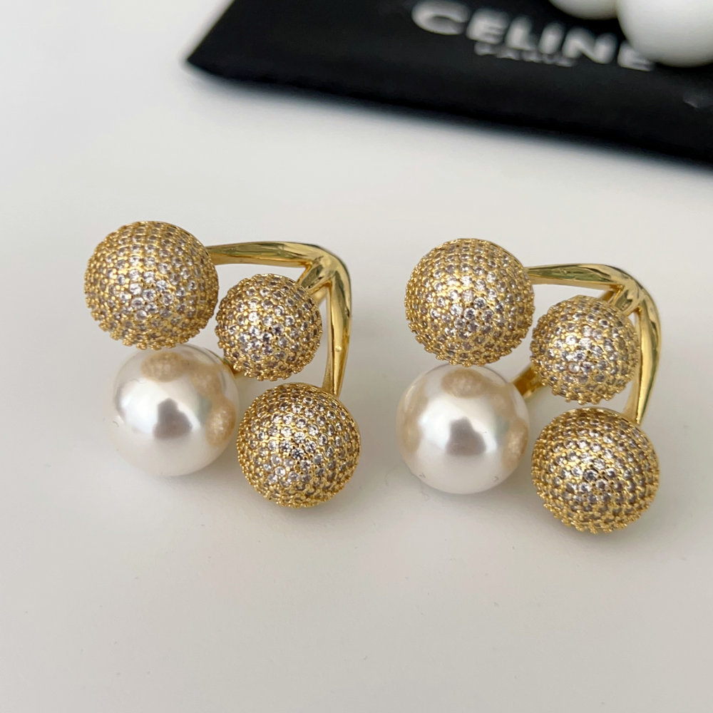 Pave ball pearl ring