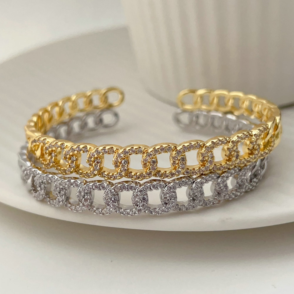 Pave chain cuff