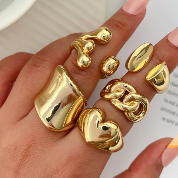 Chunky metal ring
