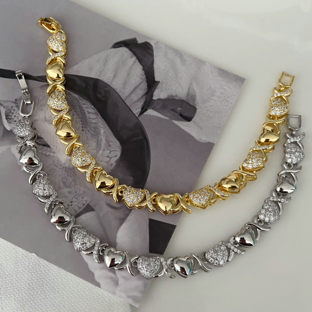 Pave heart bracelet