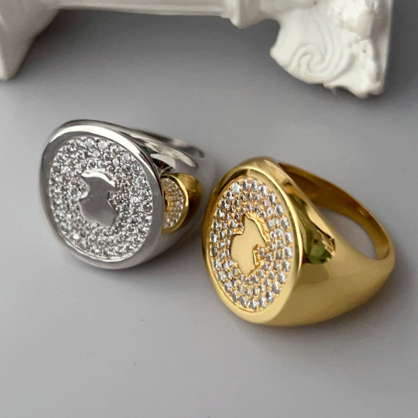 Pave teddy bear ring