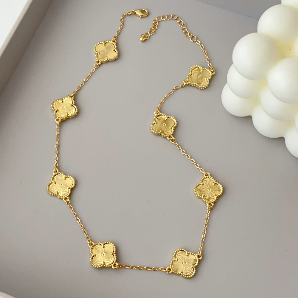 clover necklace