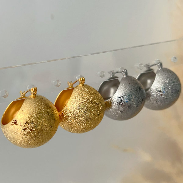 Metal ball chunky earrings