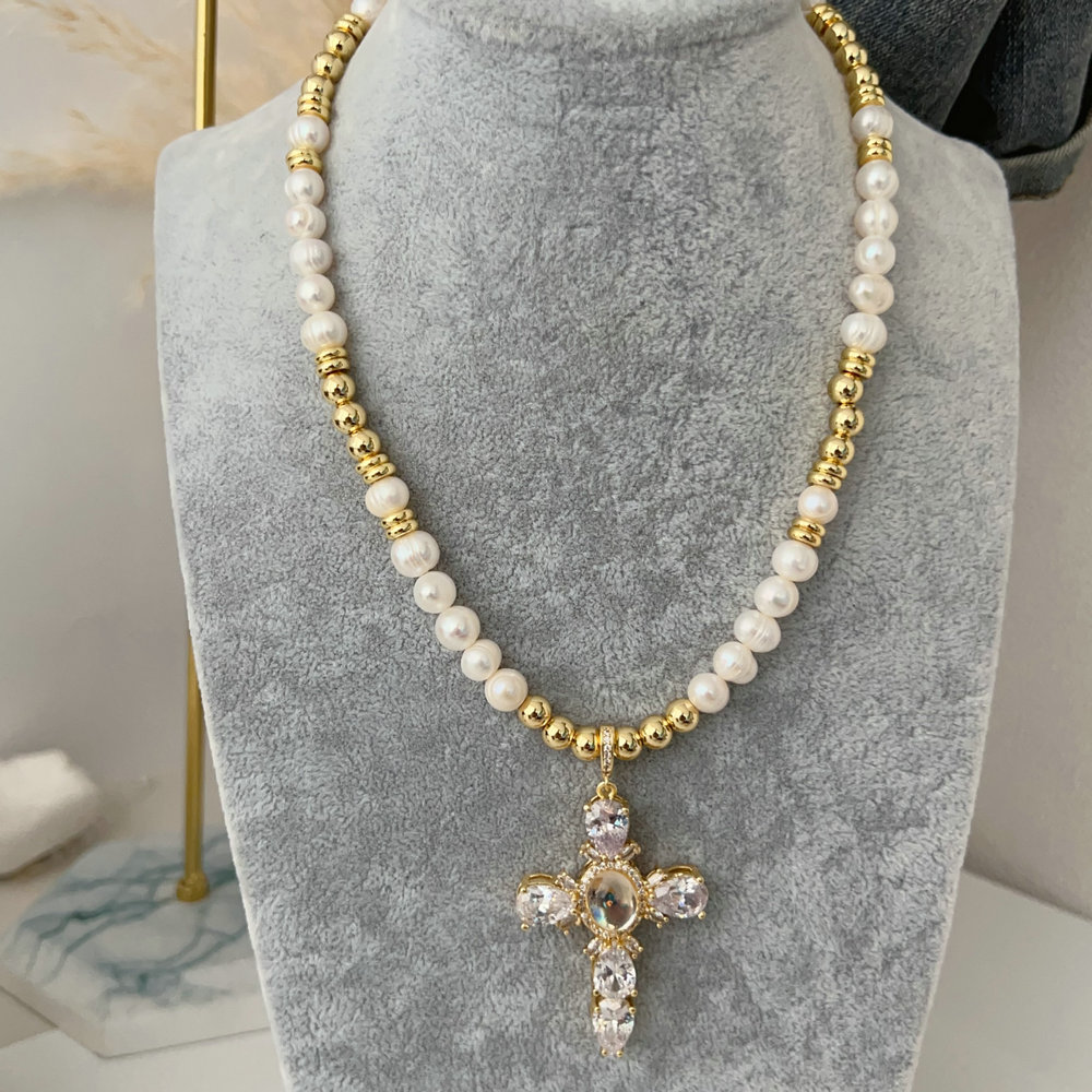 Fresh water pearl necklace with pave cross pendant