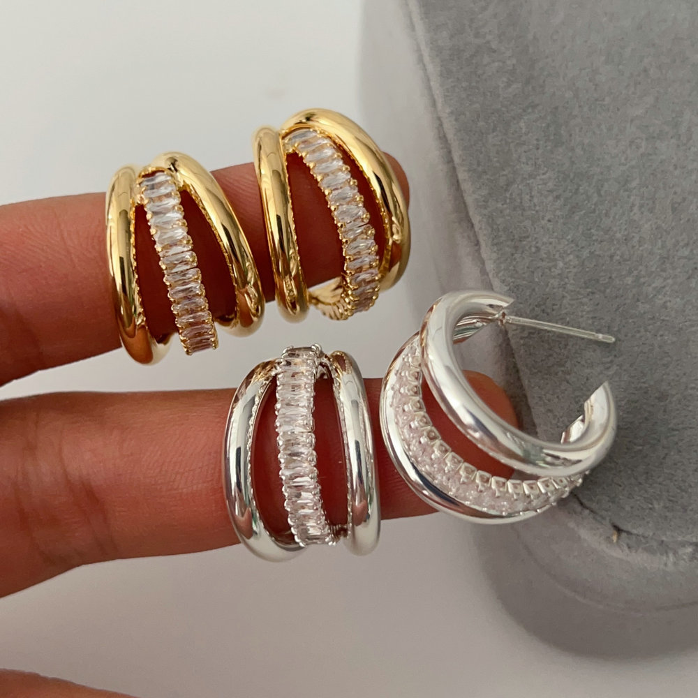 Fan earrings