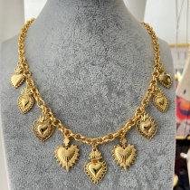 Metal heart charm necklace