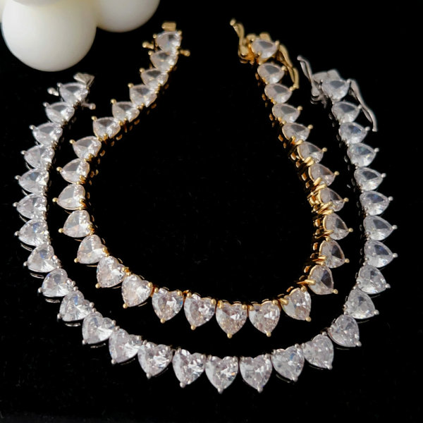 Pave zircon heart bracelet