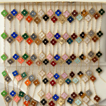 Eight clover shell necklace