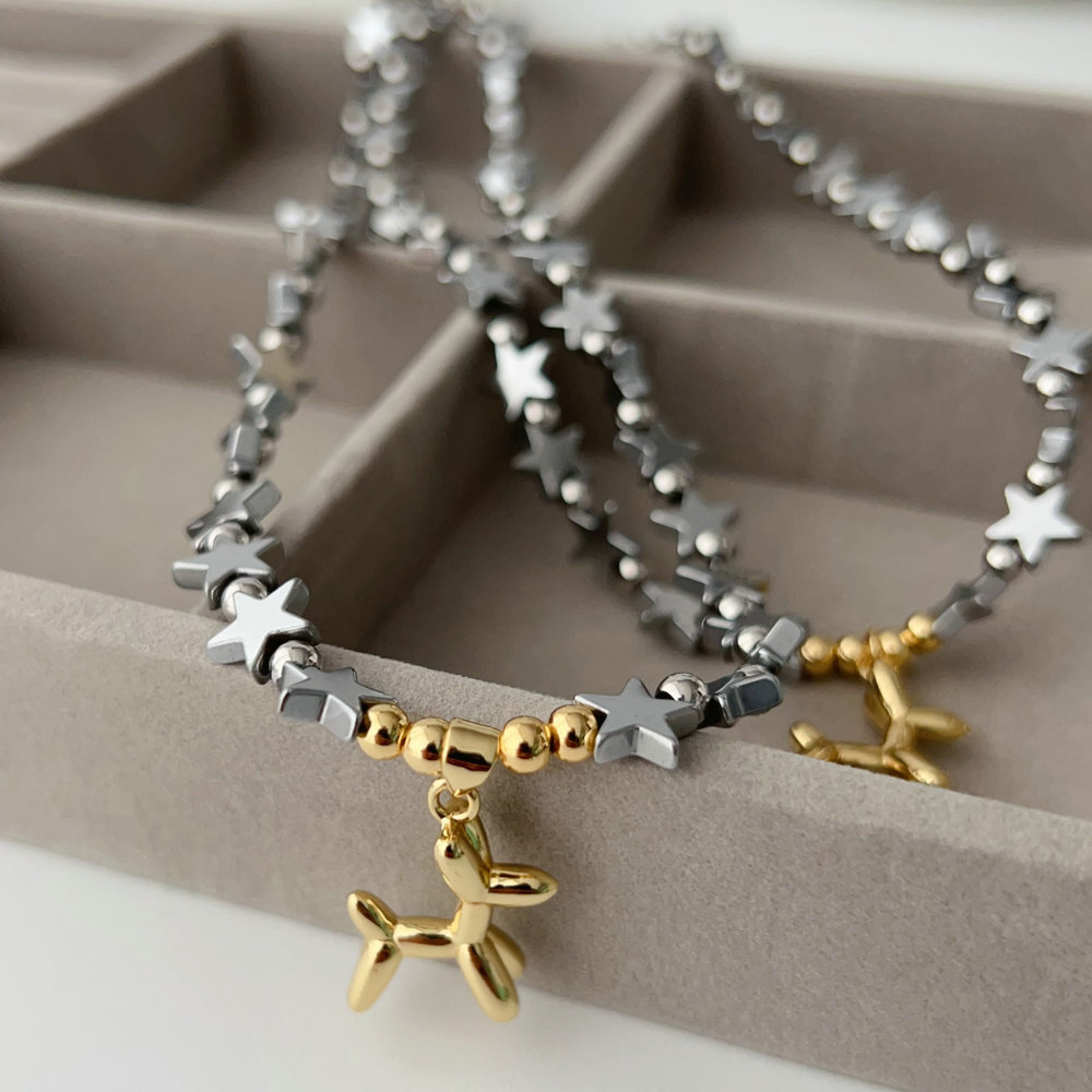 Hemitita necklace with dog
