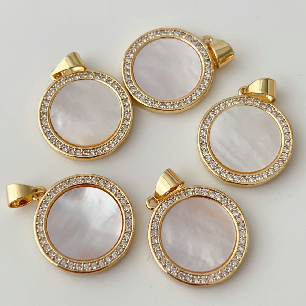 Simple round shell charm