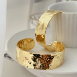 Width metal cuff
