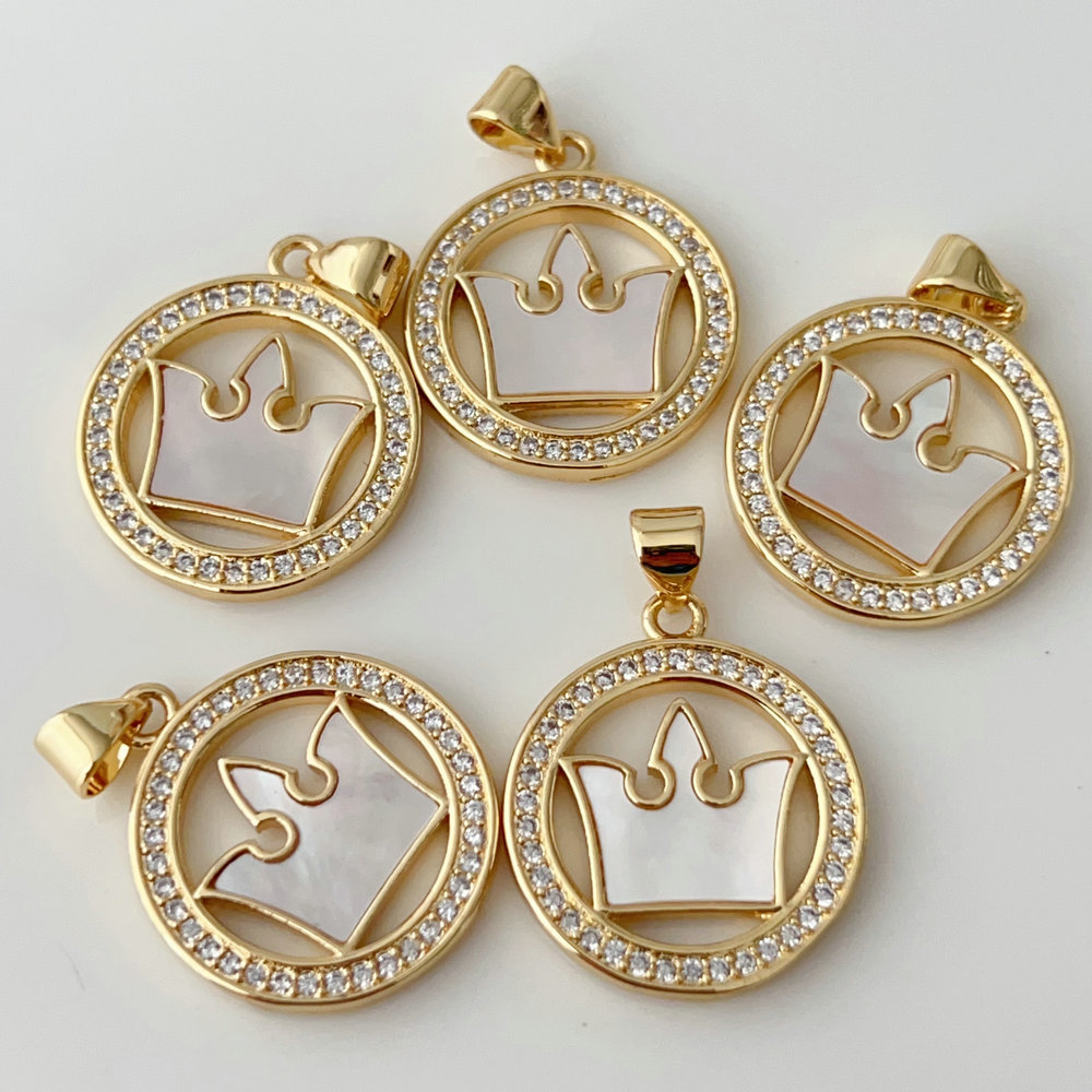 Crown shell charm