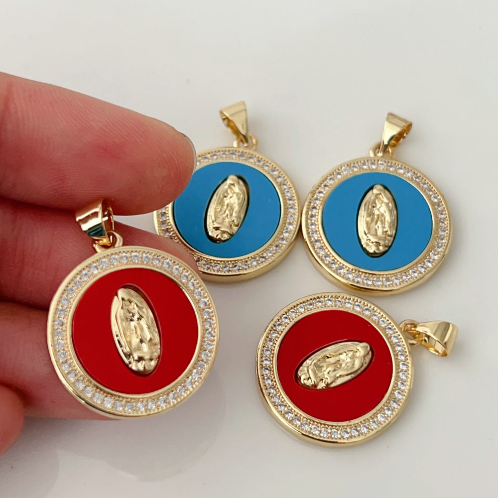 Round charm
