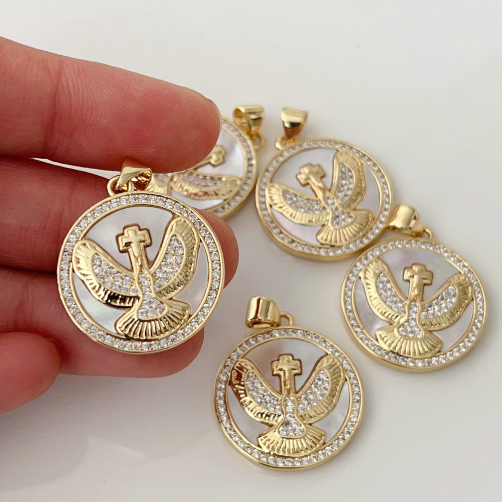 Eagle round charm