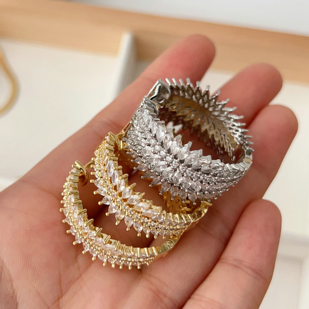 Pave zircon fashion hoop
