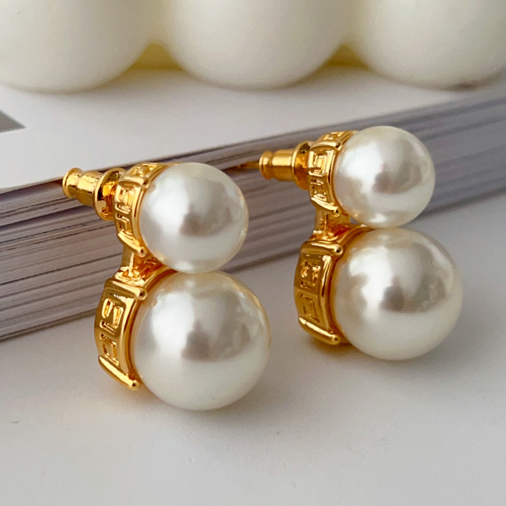 Pearl earrings