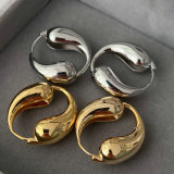 Metal twist hoop