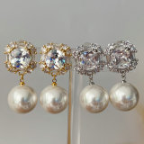 Pearl drop square earrings