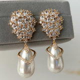 Water drop pearl earrings