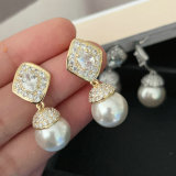 Pearl drop earrings