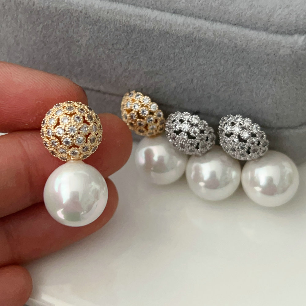 Round pearl drop earrings