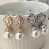 Pearl drop earrings