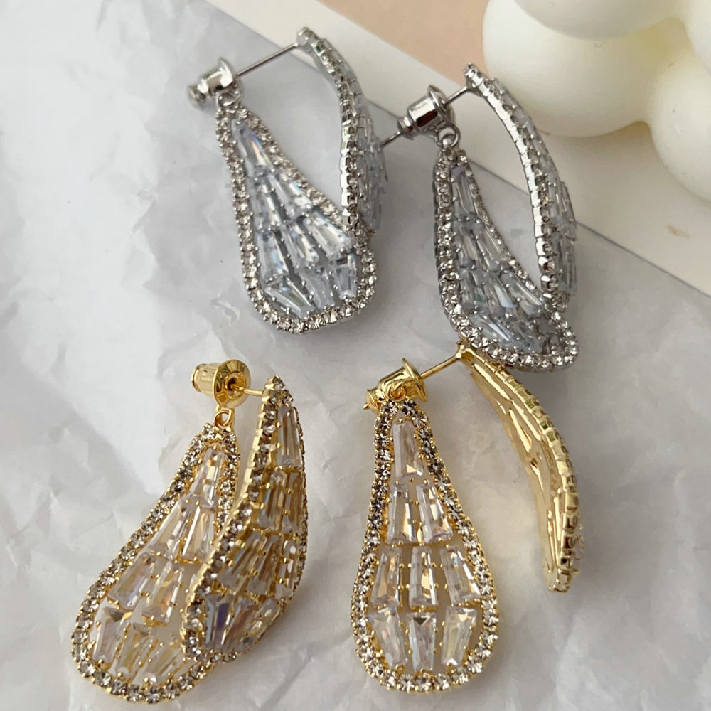 Pave zircon leaf earrings