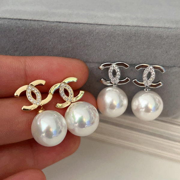 Pearl drop channel earrings