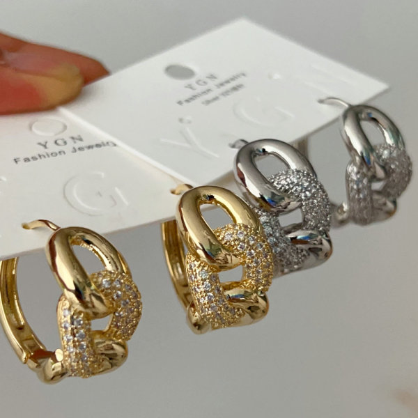 Pave chain hoop